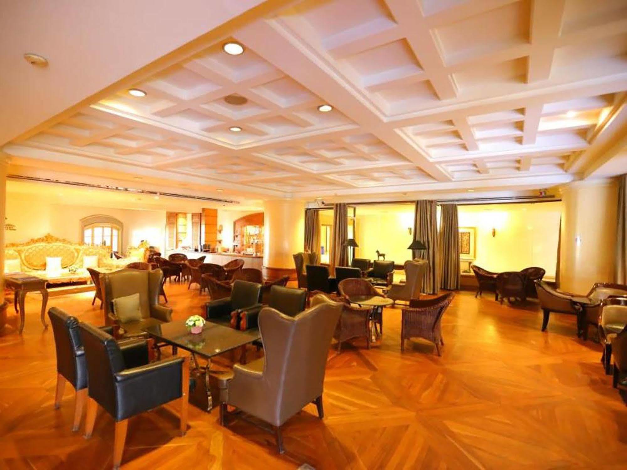 Hansa Jb Hotel, Hatyai Хат Яй Екстериор снимка